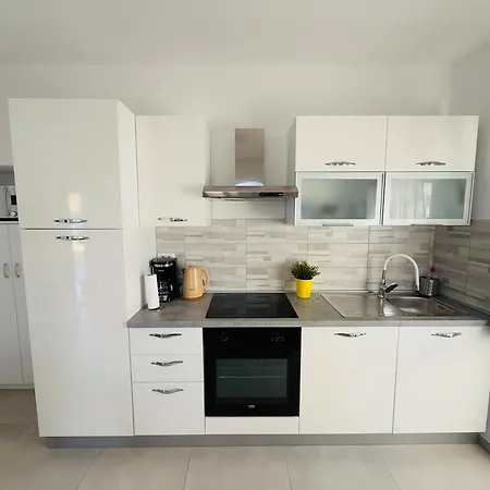 Erika - For 2 Near The