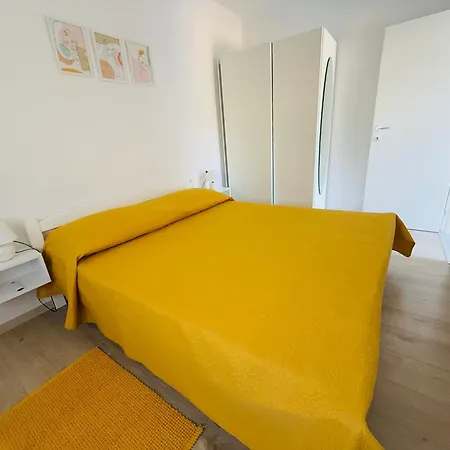 Erika - For 2 Near The Pula