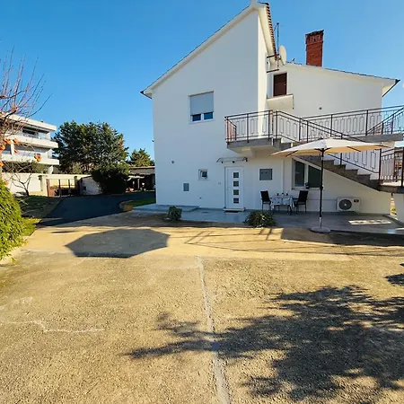 Erika - For 2 Near The *