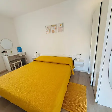 Erika - For 2 Near The Apartment *