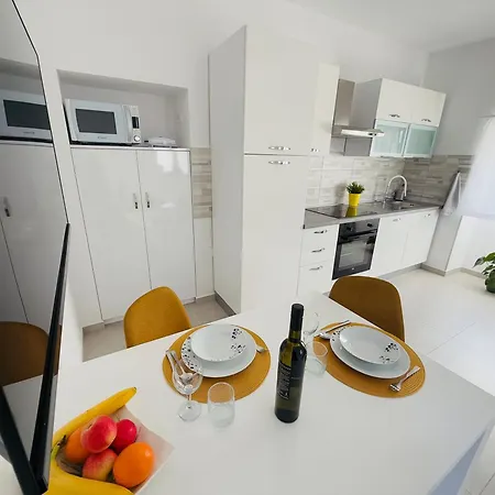 Apartment Erika - For 2 Near The *